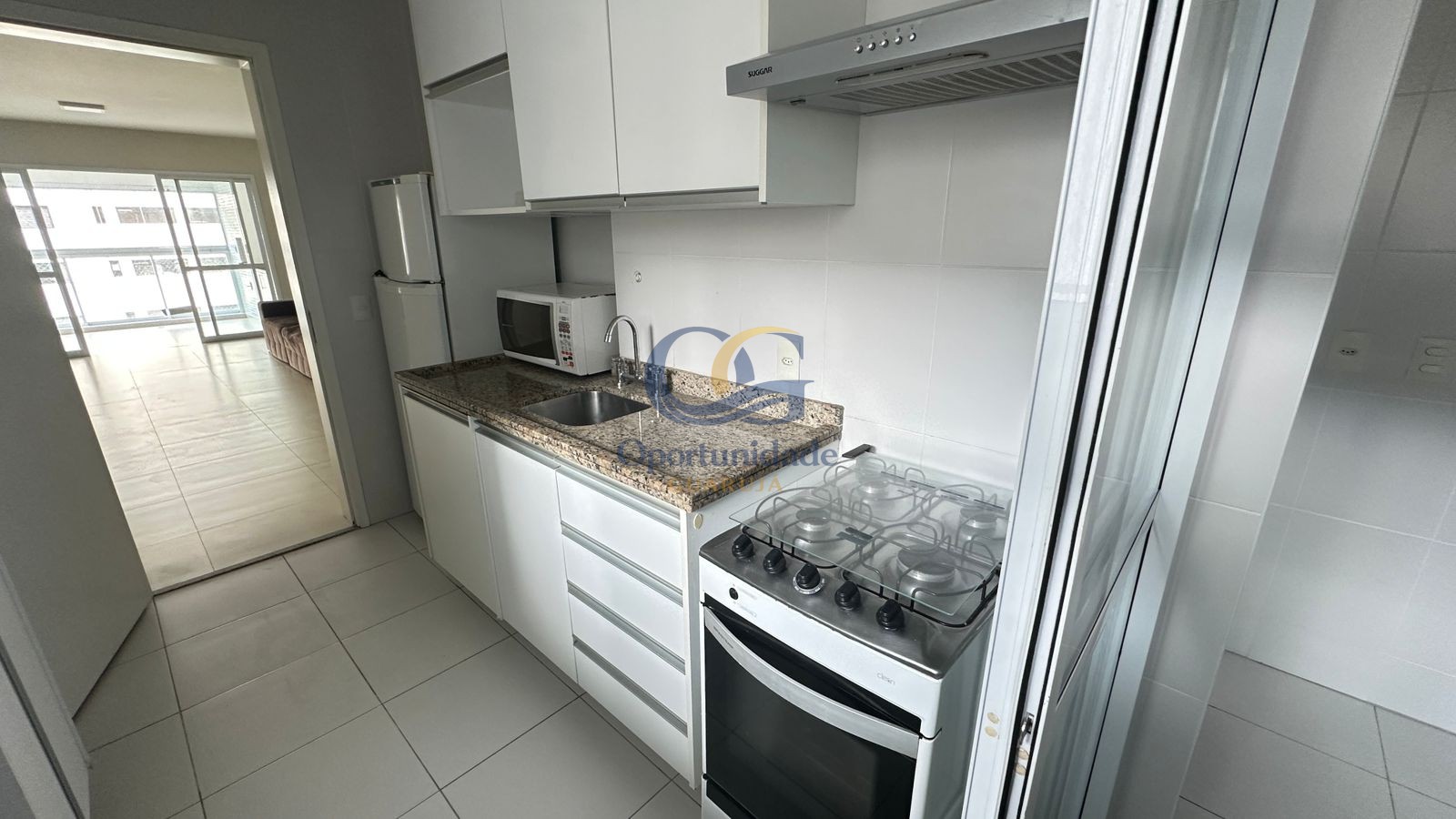 Apartamento na Praia das Pitangueiras, Guarujá - SP