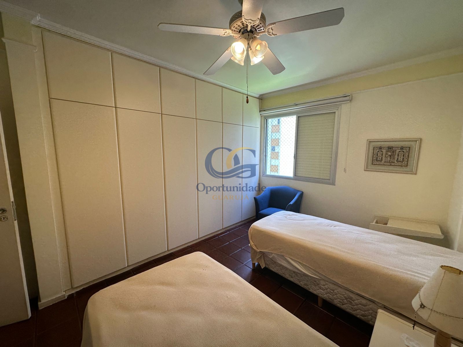 Apartamento na Praia das Pitangueiras, Guarujá - SP