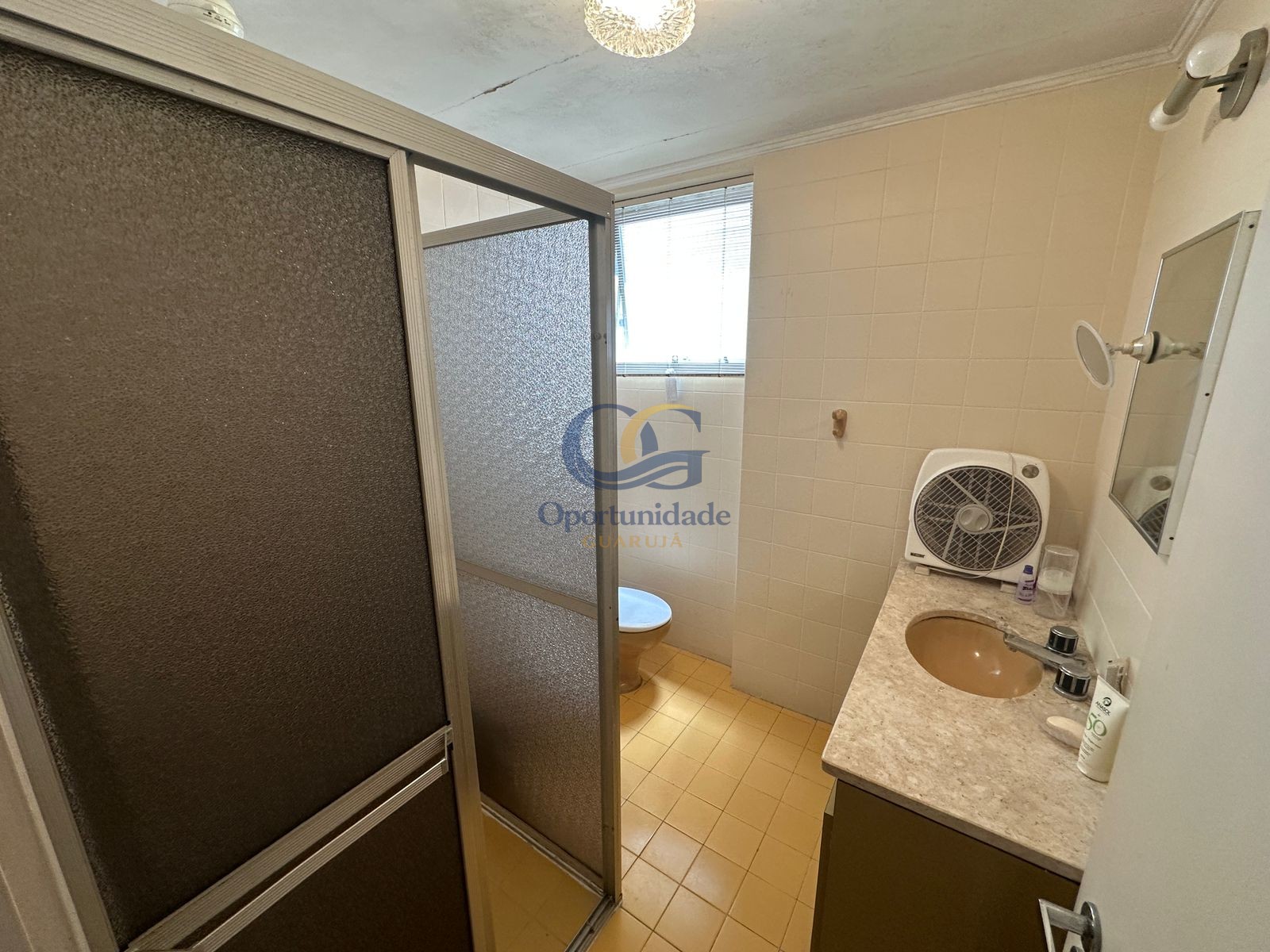 Apartamento na Praia das Pitangueiras, Guarujá - SP