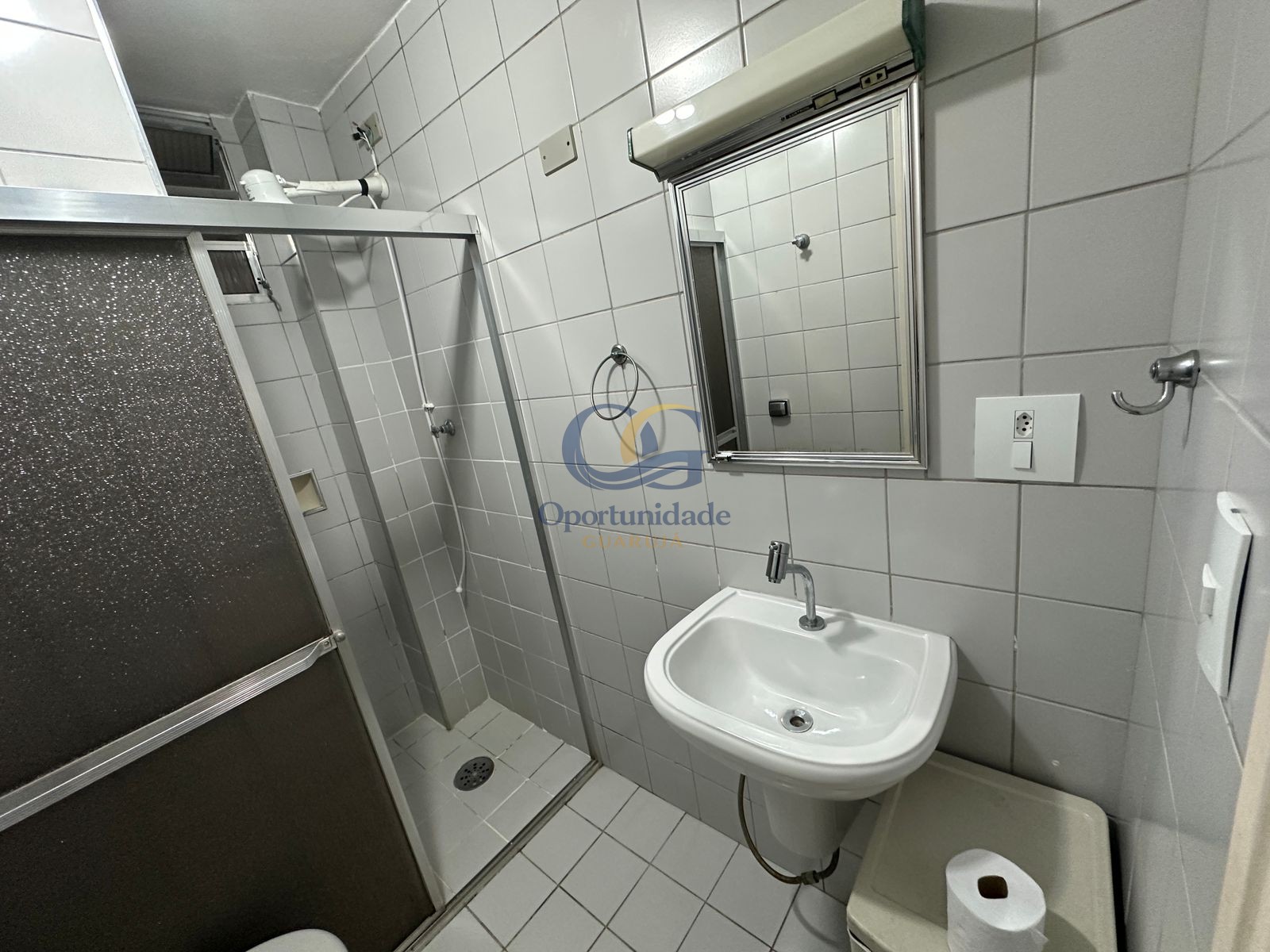 Apartamento na Praia das Pitangueiras, Guarujá - SP