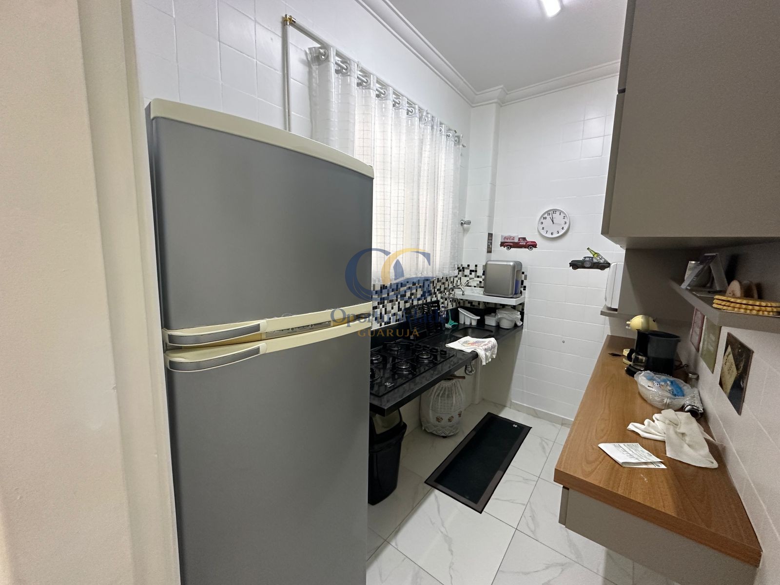 Apartamento na Praia das Pitangueiras, Guarujá - SP