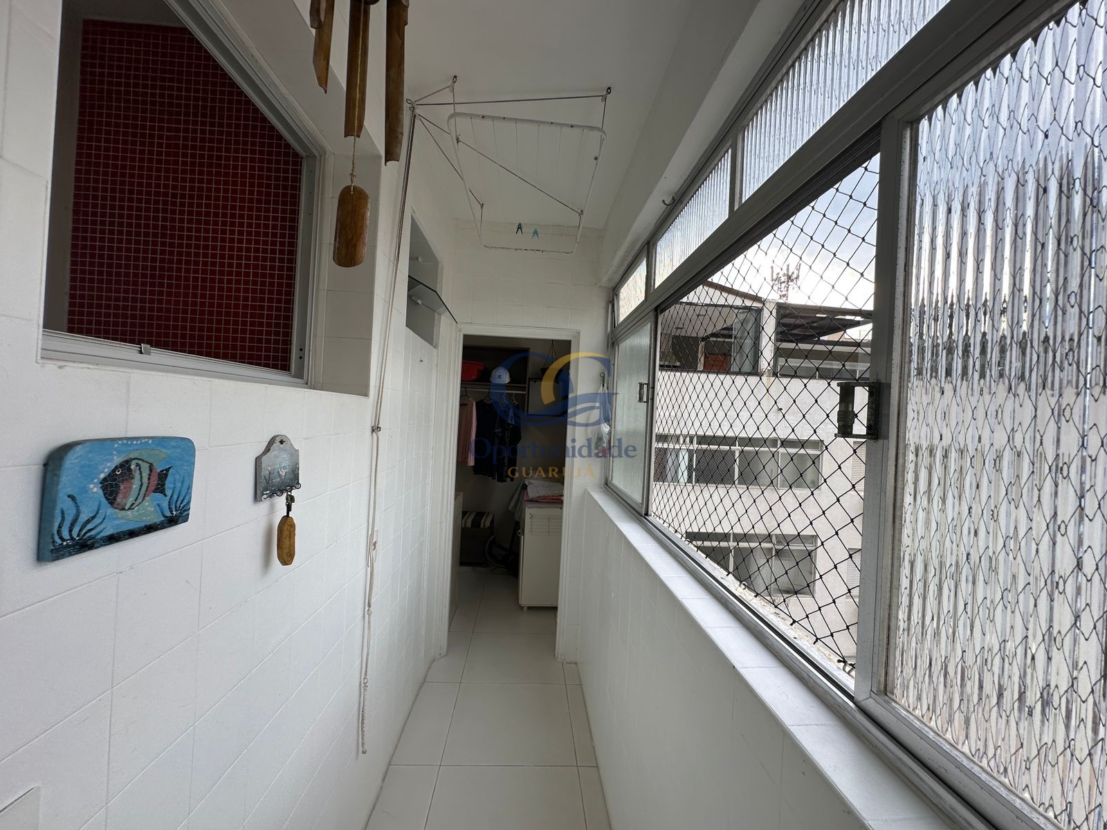 Apartamento na Praia das Pitangueiras, Guarujá - SP