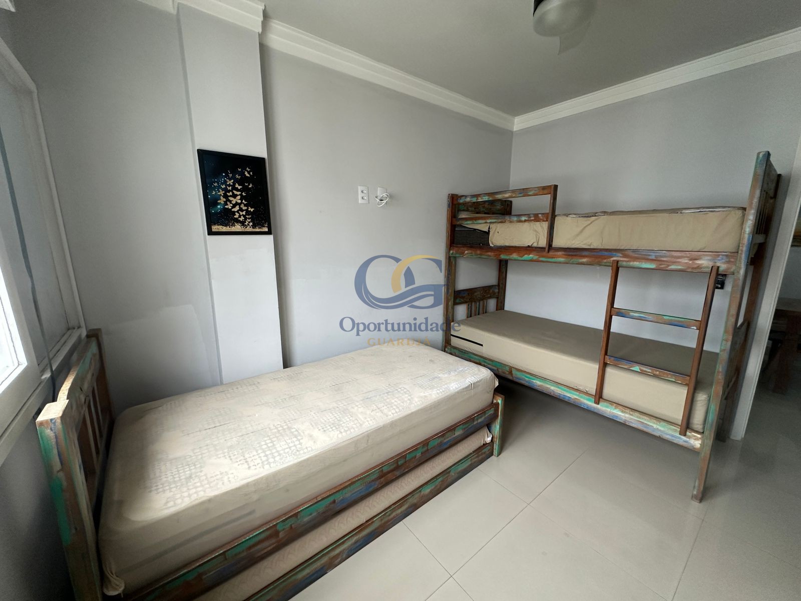 Apartamento na Praia das Pitangueiras, Guarujá - SP