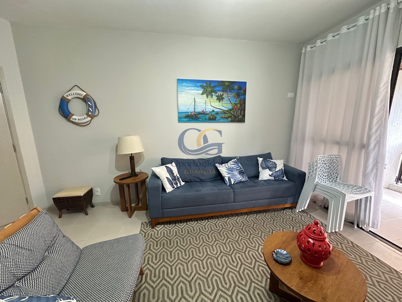 Apartamento na Praia das Pitangueiras, Guarujá - SP
