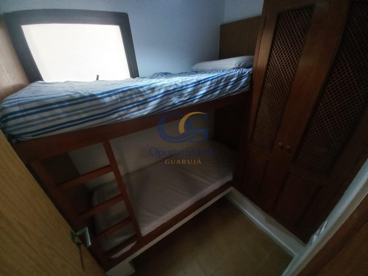 Apartamento na Praia das Pitangueiras, Guarujá - SP