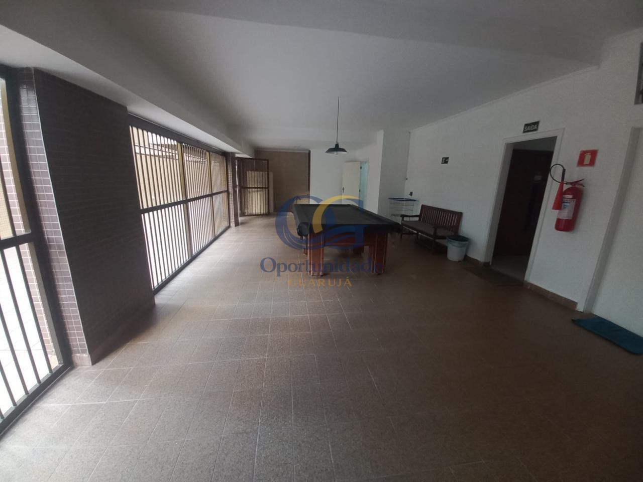Apartamento na Praia das Pitangueiras, Guarujá - SP