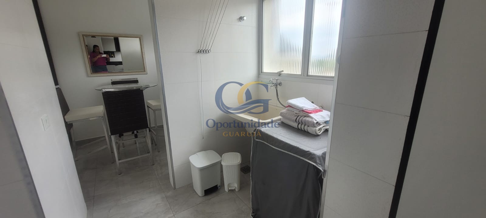 Apartamento na Praia das Pitangueiras, Guarujá - SP