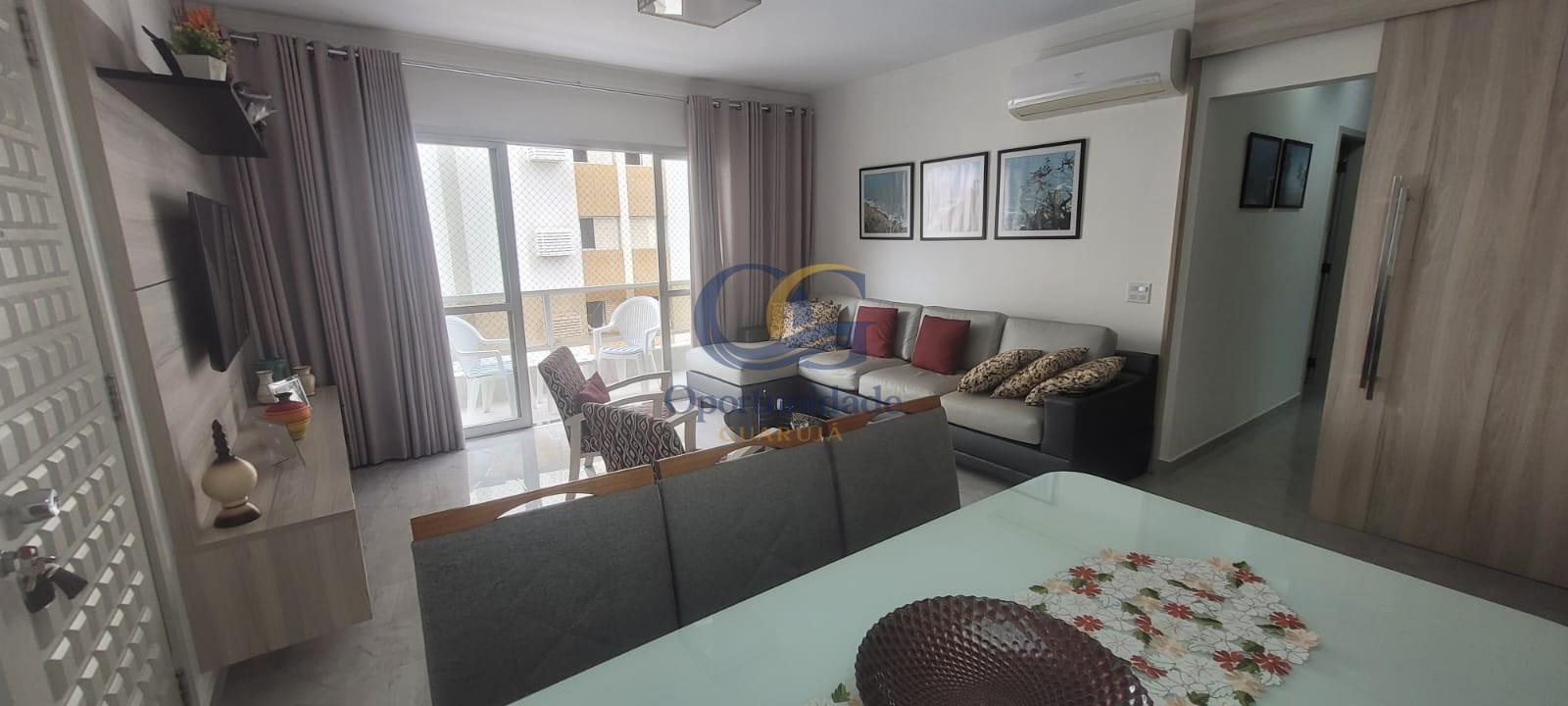 Apartamento na Praia das Pitangueiras, Guarujá - SP