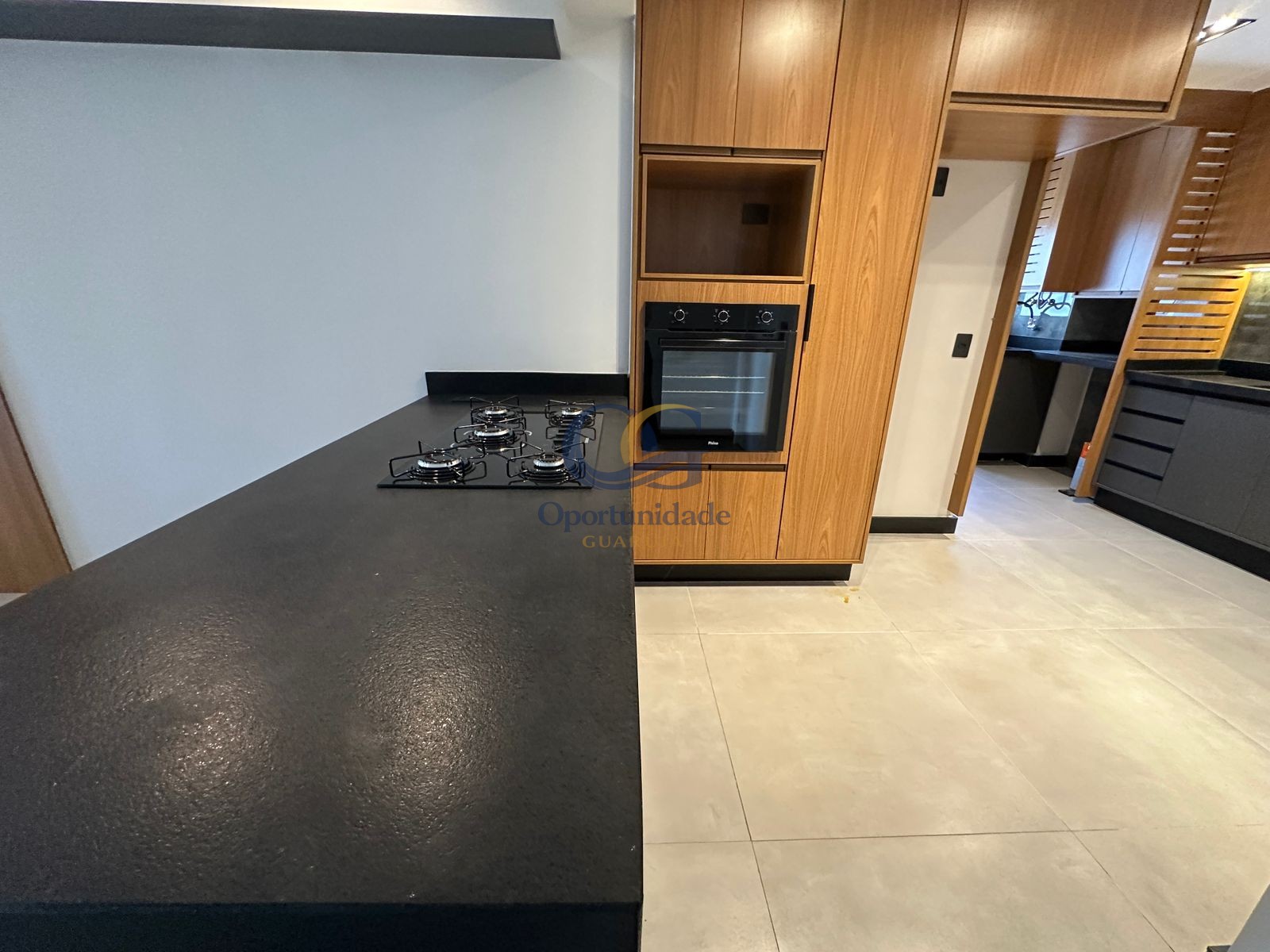 Apartamento na Praia das Astúrias, Guarujá - SP