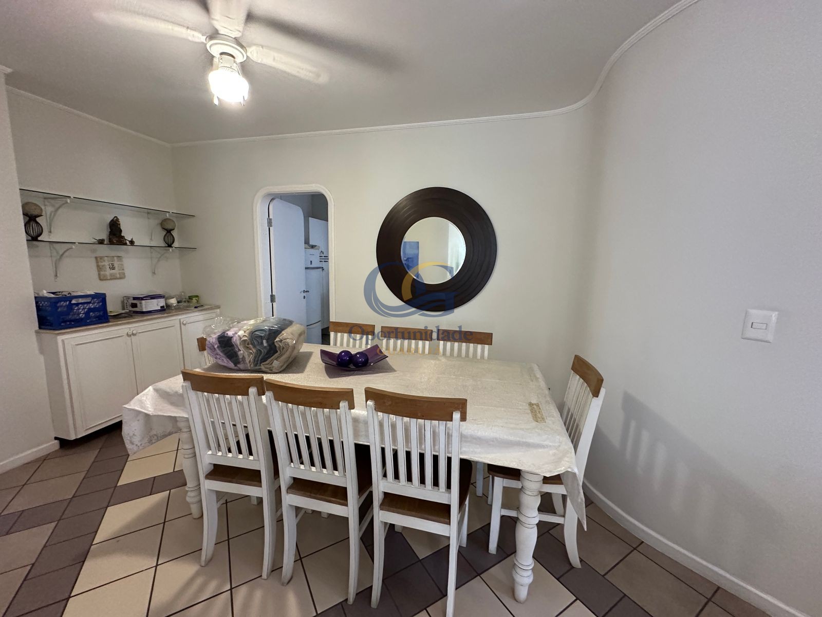 Apartamento na Praia das Pitangueiras, Guarujá - SP