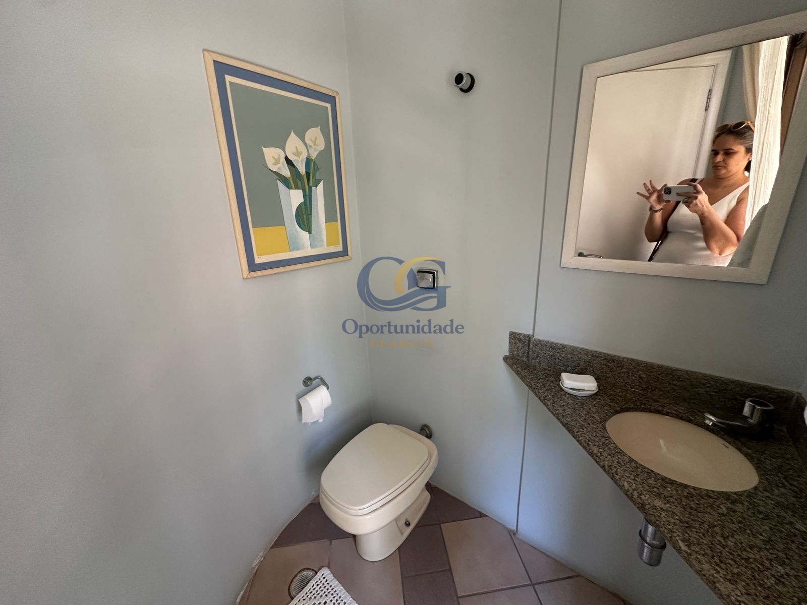 Apartamento na Praia das Pitangueiras, Guarujá - SP