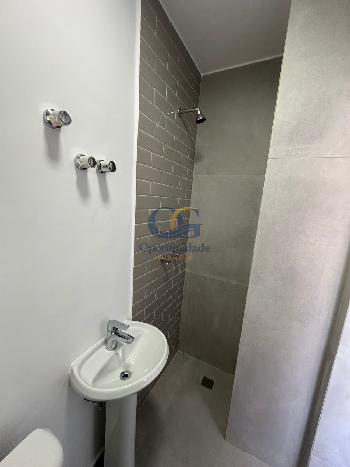 Apartamento Frente ao Mar nas Pitangueiras, Guarujá - SP