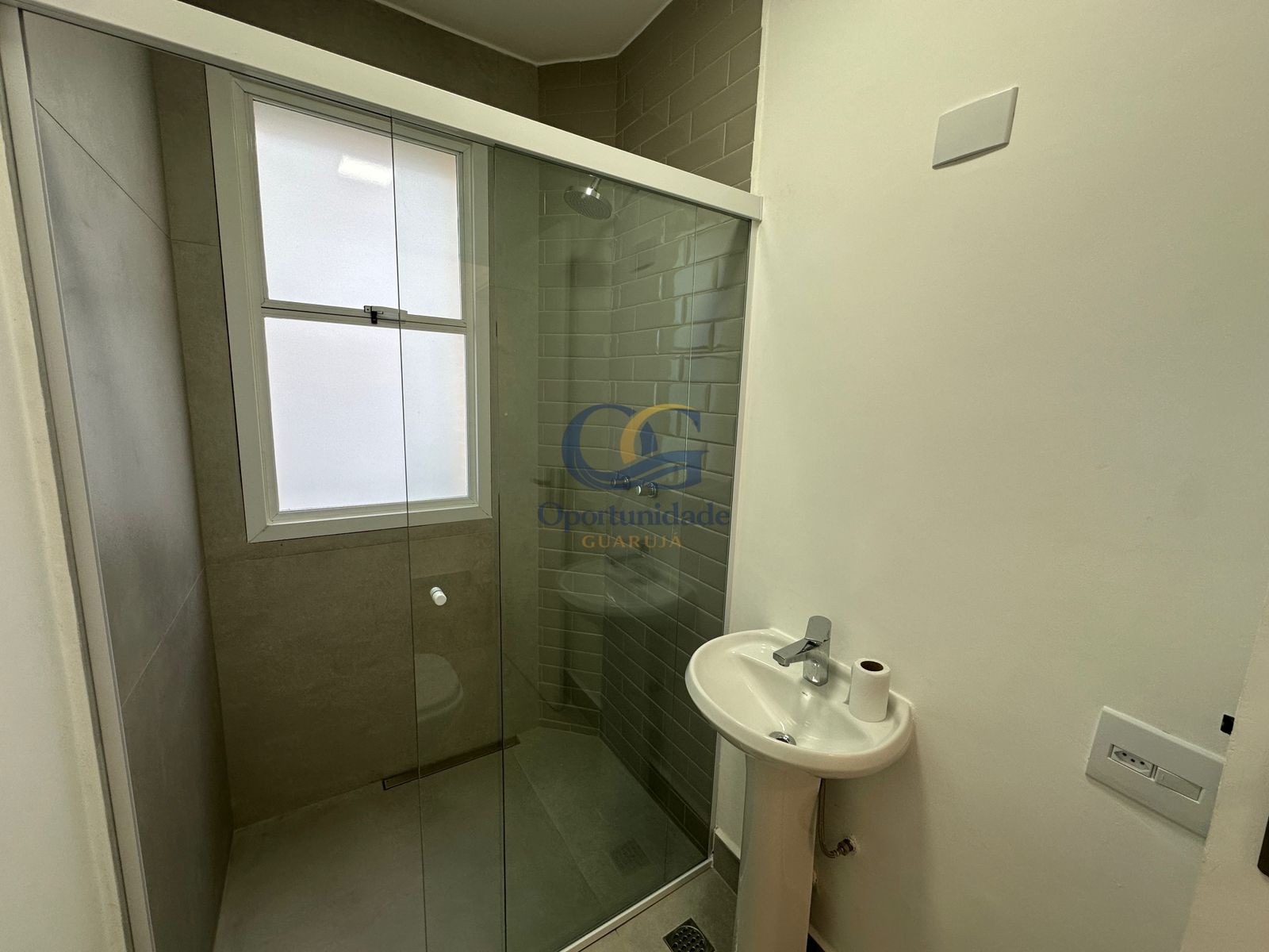 Apartamento Frente ao Mar nas Pitangueiras, Guarujá - SP