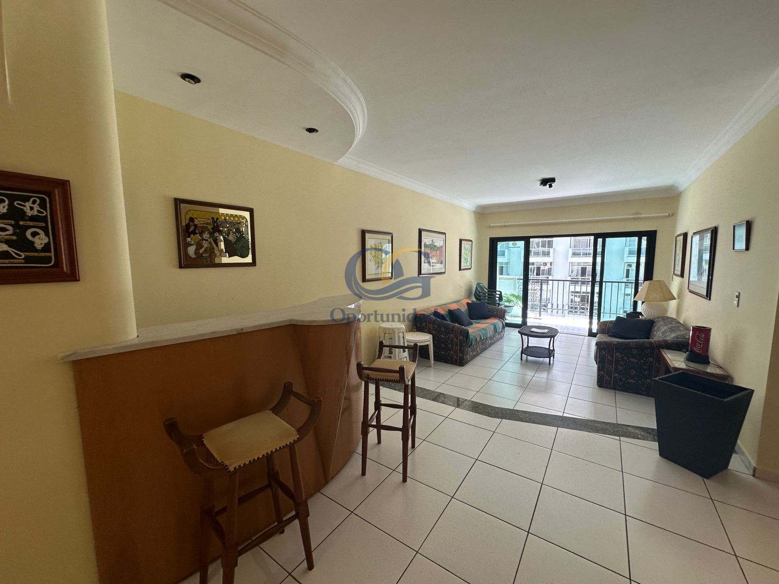 Apartamento na Praia das Pitangueiras, Guarujá - SP