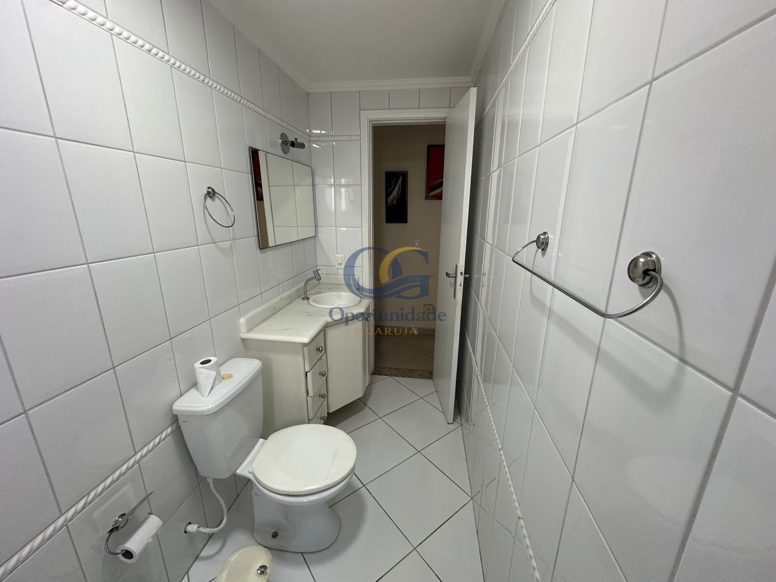 Apartamento na Praia das Pitangueiras, Guarujá - SP