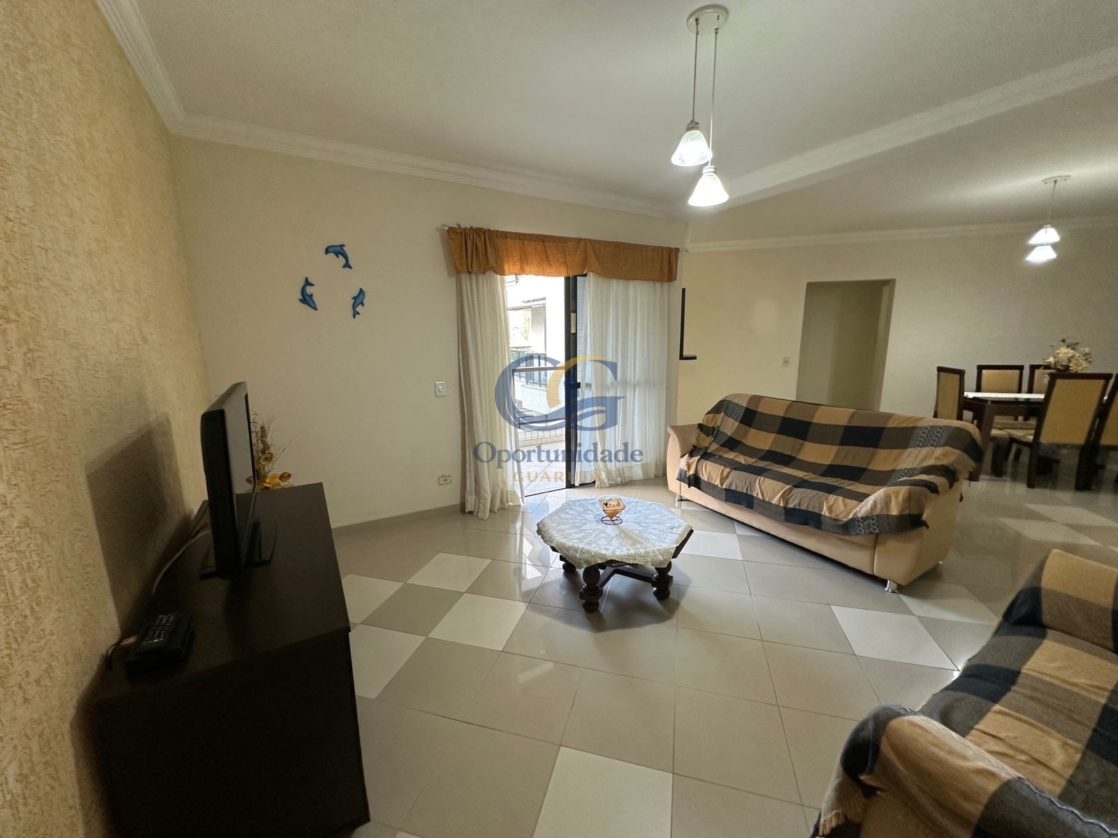 Apartamento na Praia das Pitangueiras, Guarujá - SP