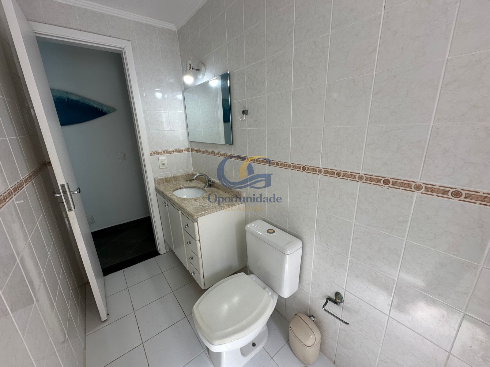 Apartamento na Praia das Pitangueiras, Guarujá - SP