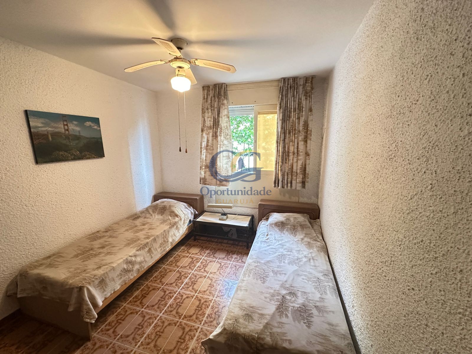 Apartamento na Praia das Pitangueiras, Guarujá - SP