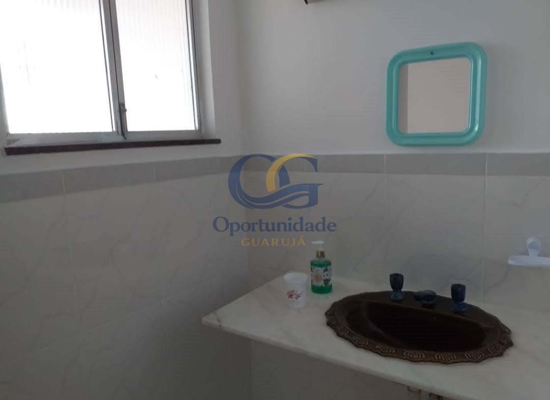 Casa em Condomínio na Praia da Enseada, Guarujá - SP