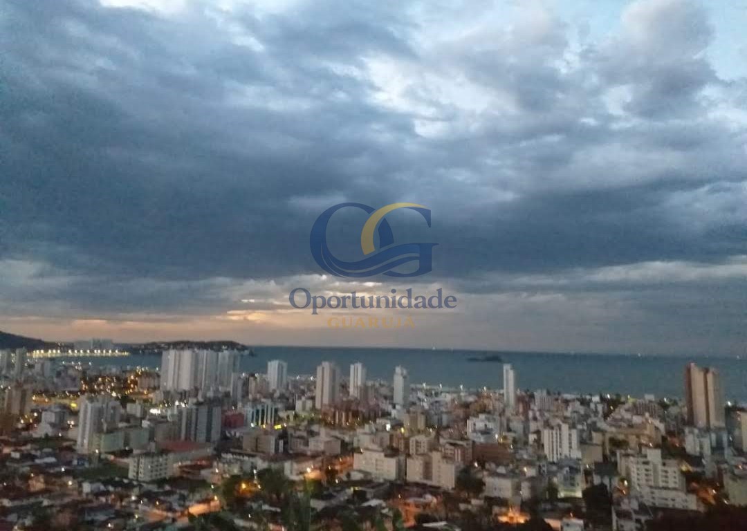 Casa em Condomínio na Praia da Enseada, Guarujá - SP