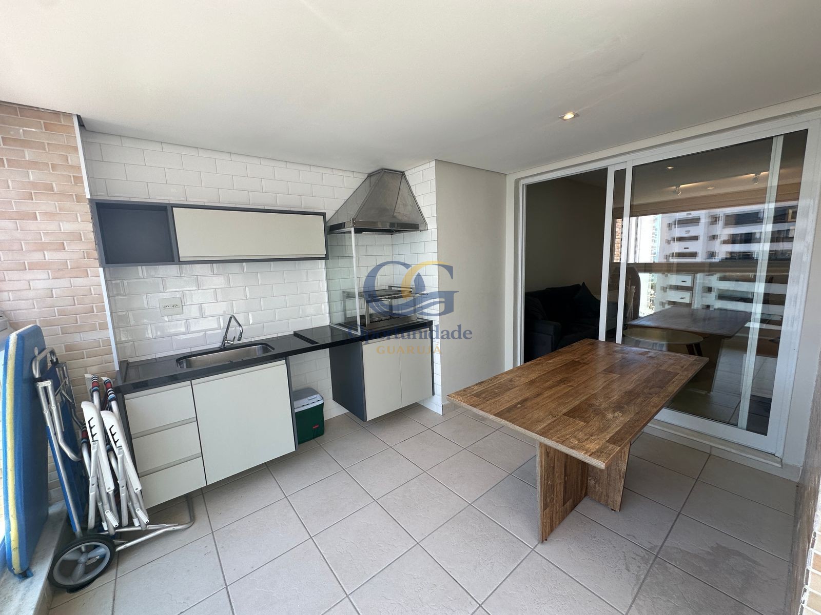 Apartamento na Praia das Astúrias, Guarujá - SP
