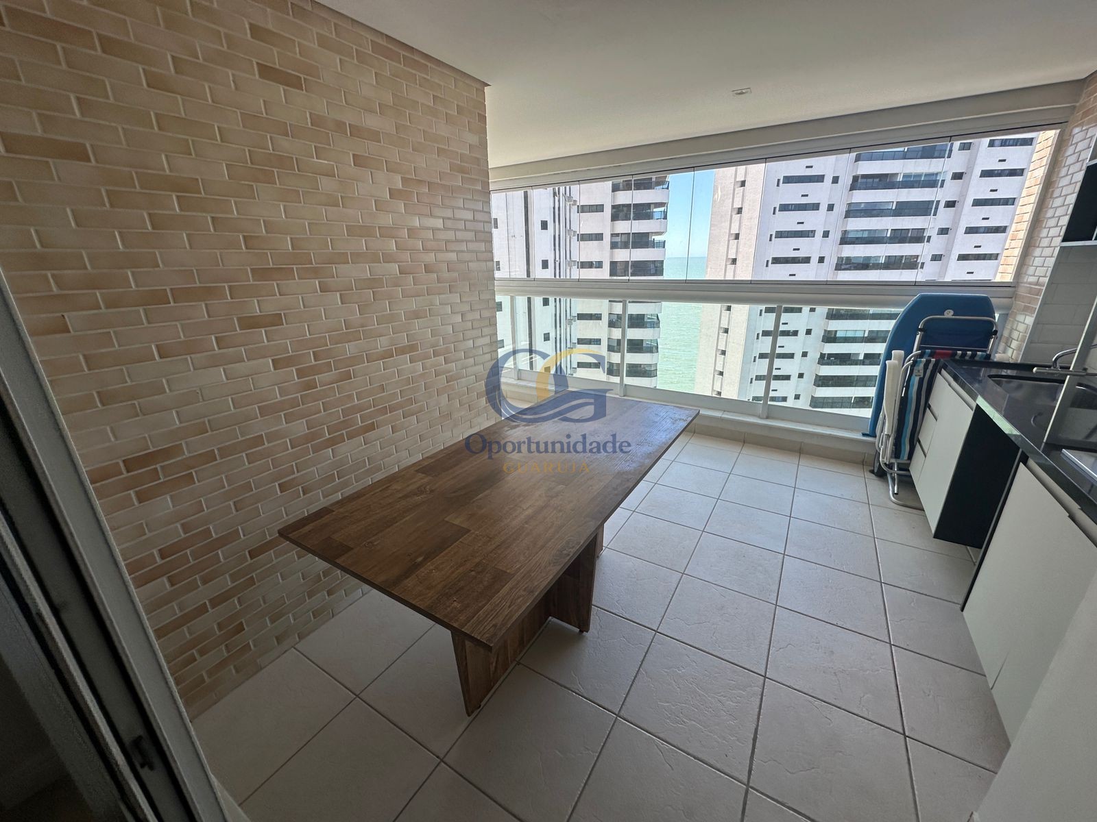 Apartamento na Praia das Astúrias, Guarujá - SP