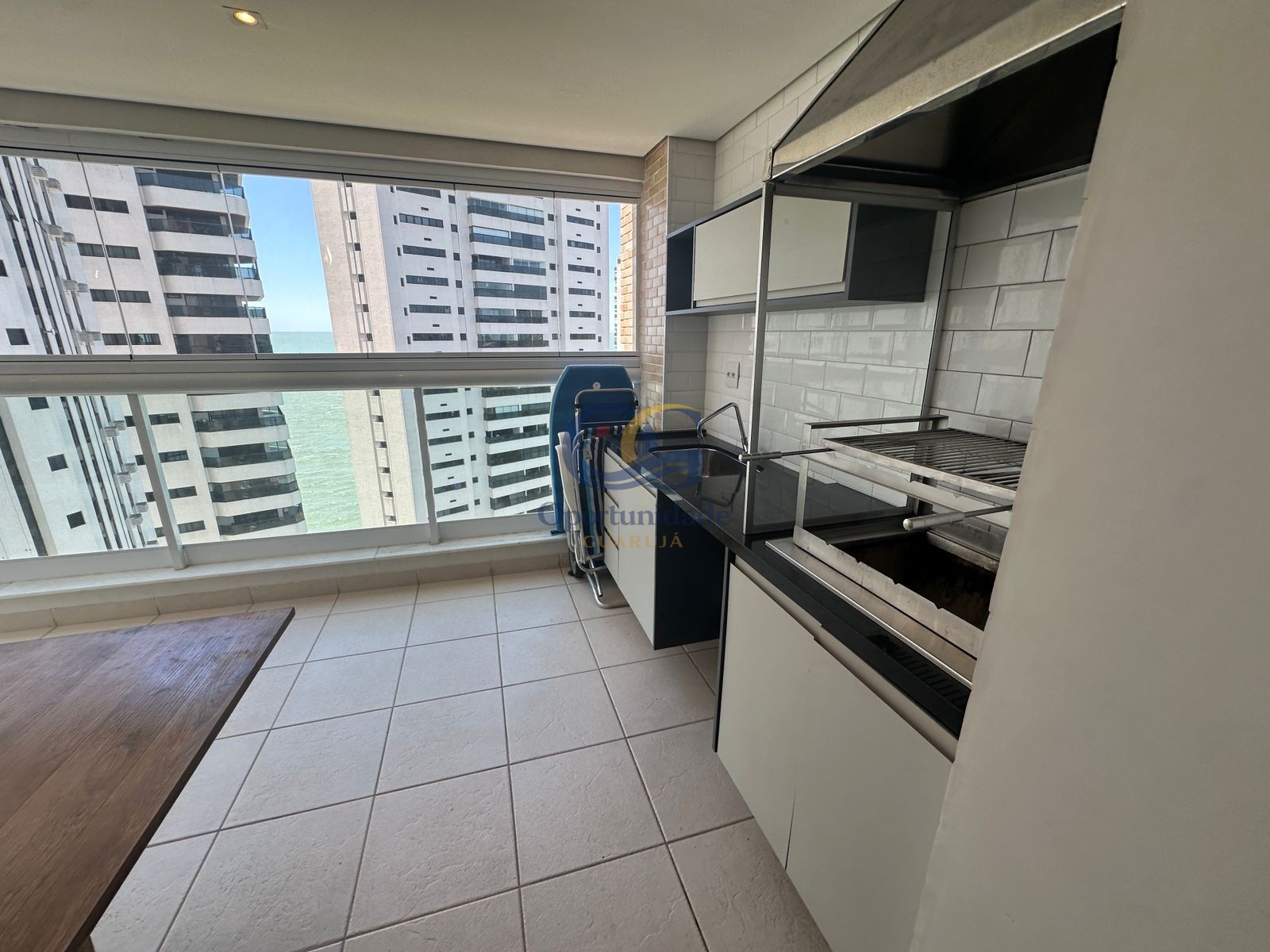 Apartamento na Praia das Astúrias, Guarujá - SP