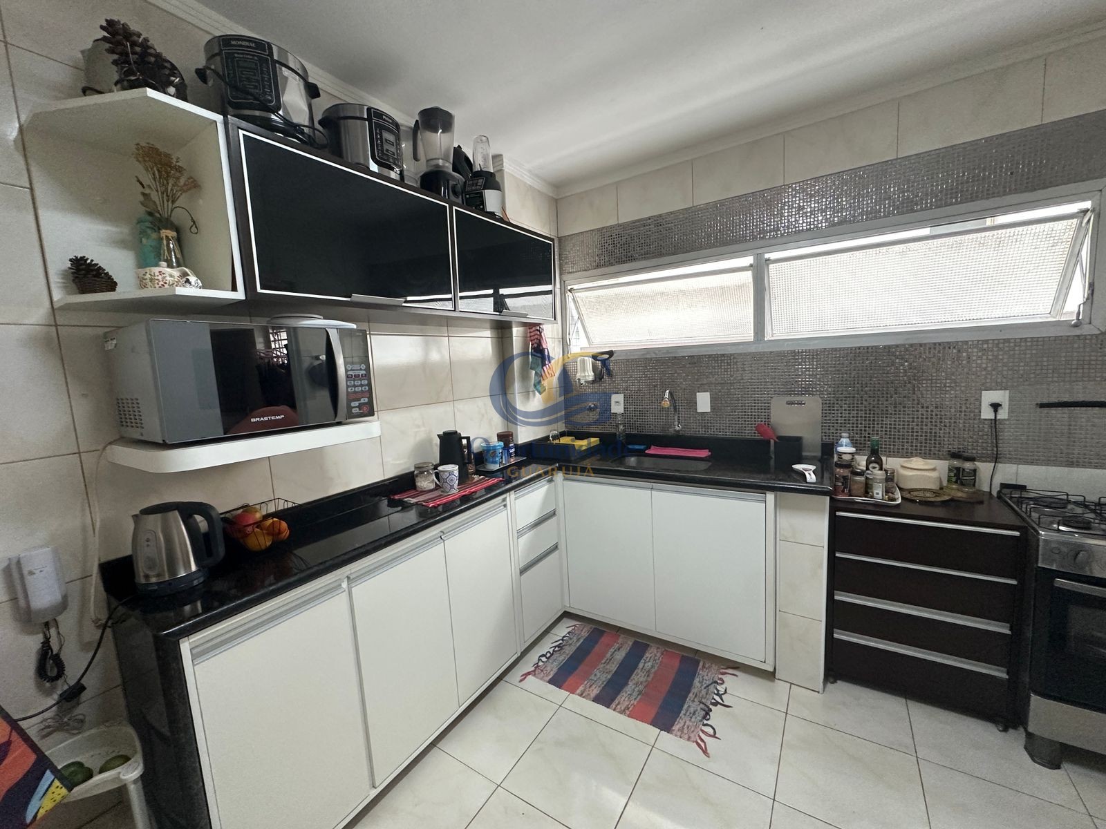 Apartamento na Praia das Pitangueiras, Guarujá - SP