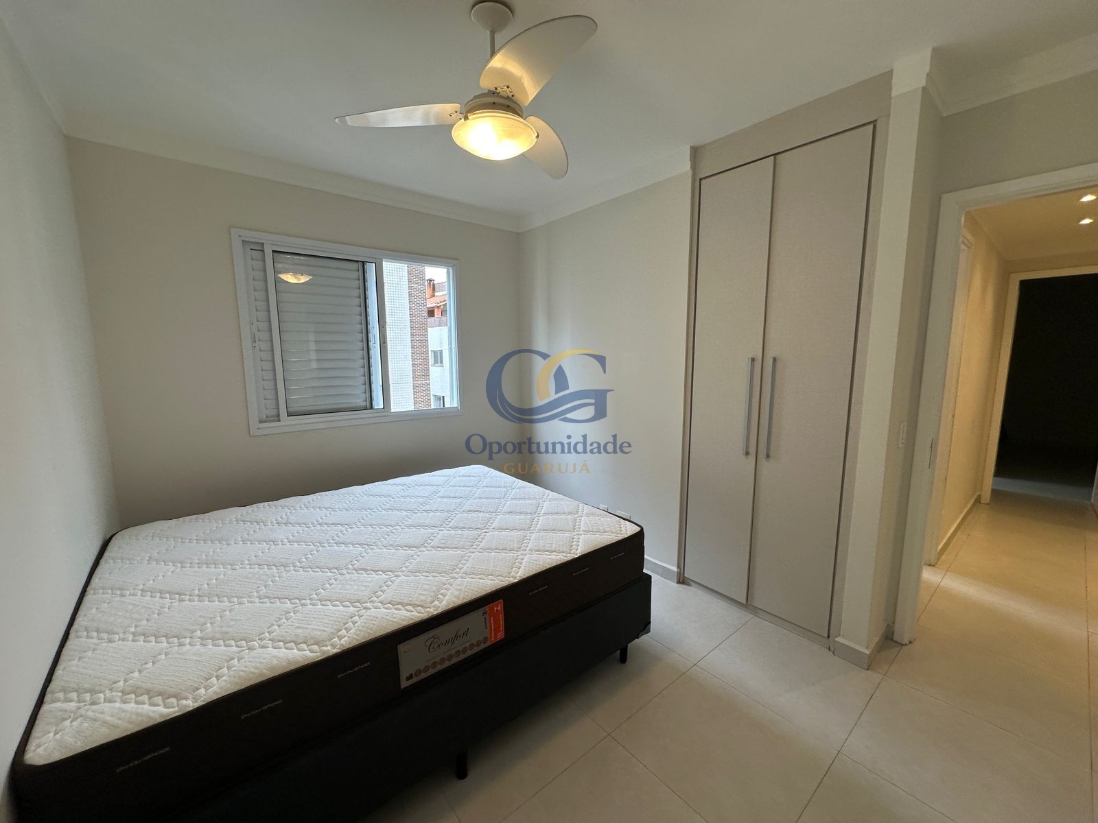 Apartamento na Praia das Pitangueiras, Guarujá - SP