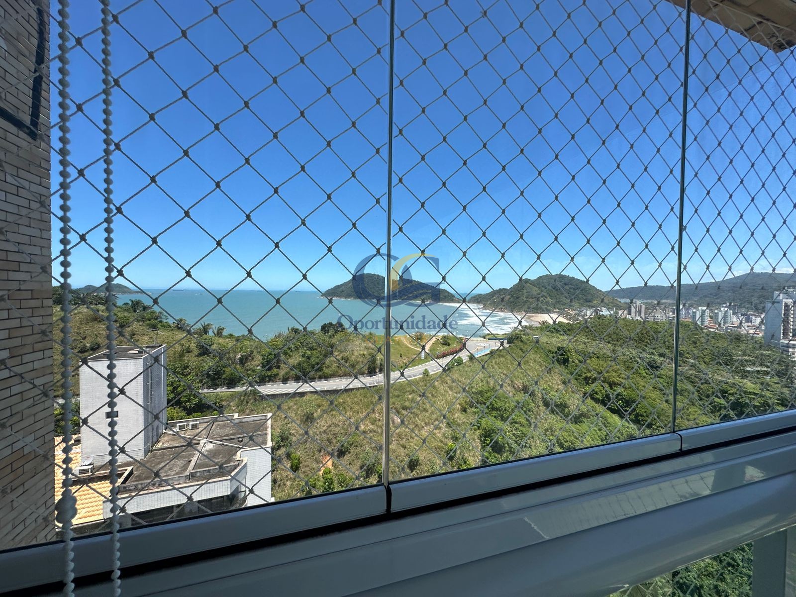 Apartamento na Praia das Astúrias, Guarujá - SP