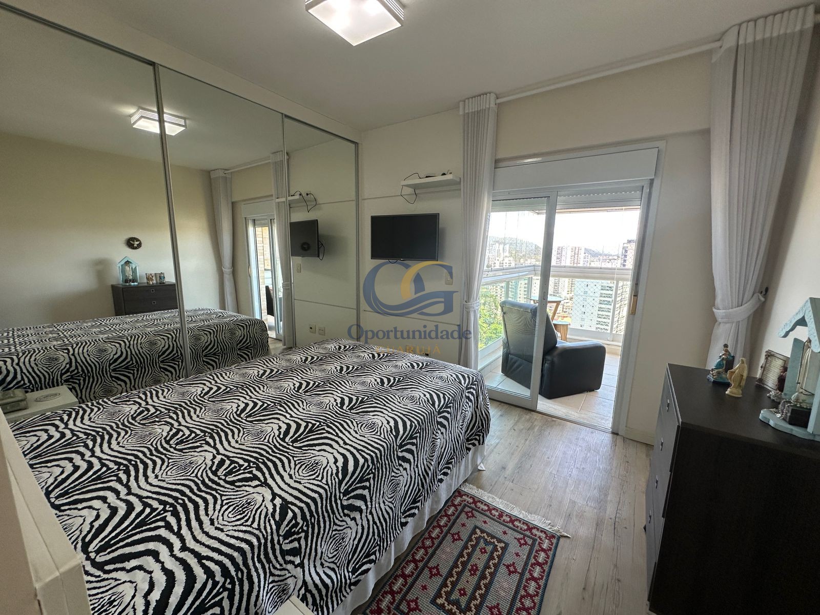 Apartamento na Praia das Astúrias, Guarujá - SP