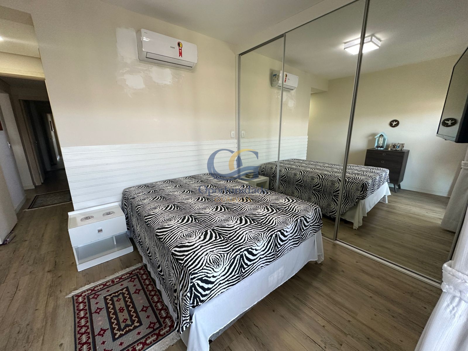 Apartamento na Praia das Astúrias, Guarujá - SP