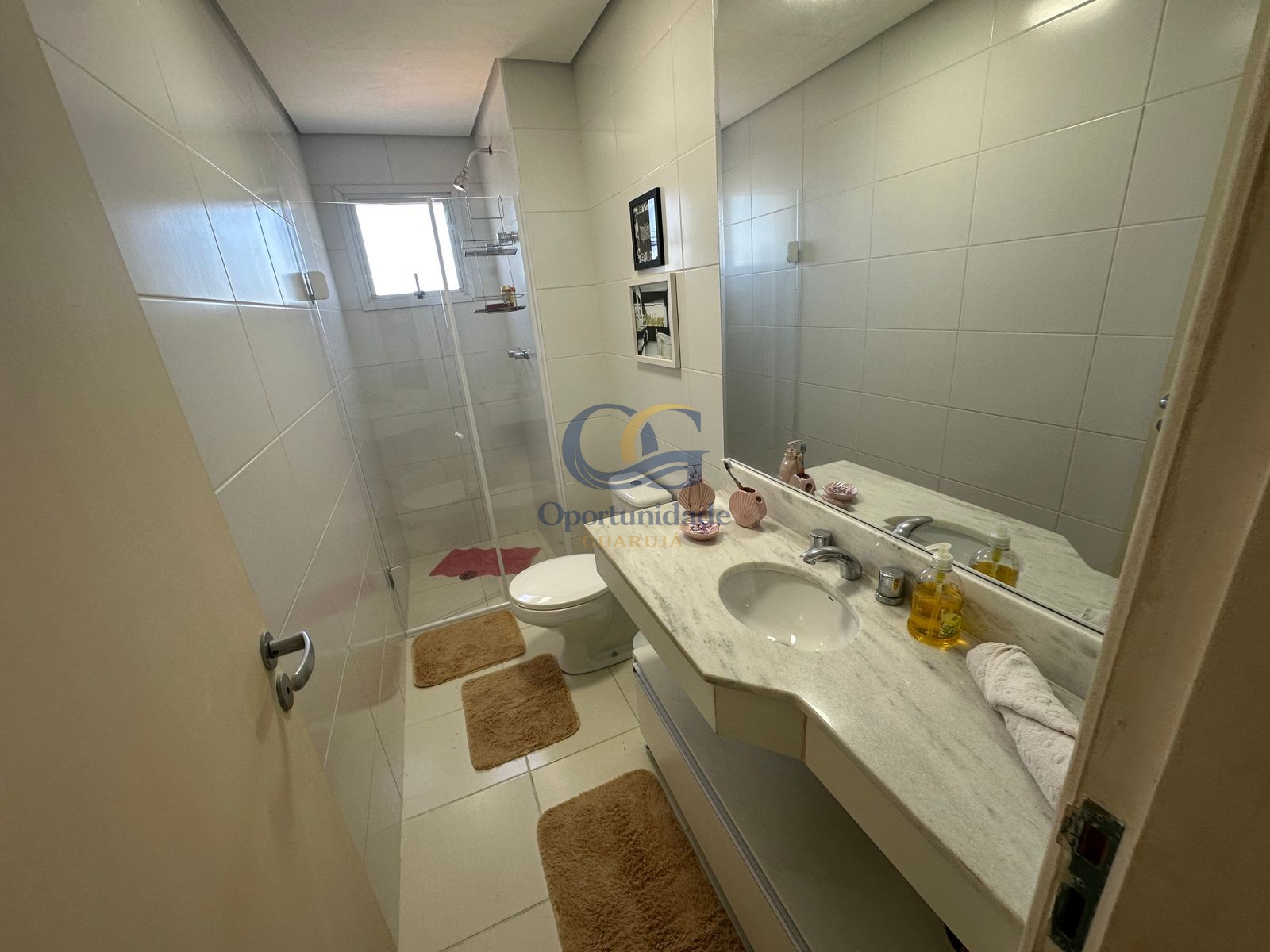 Apartamento na Praia das Astúrias, Guarujá - SP