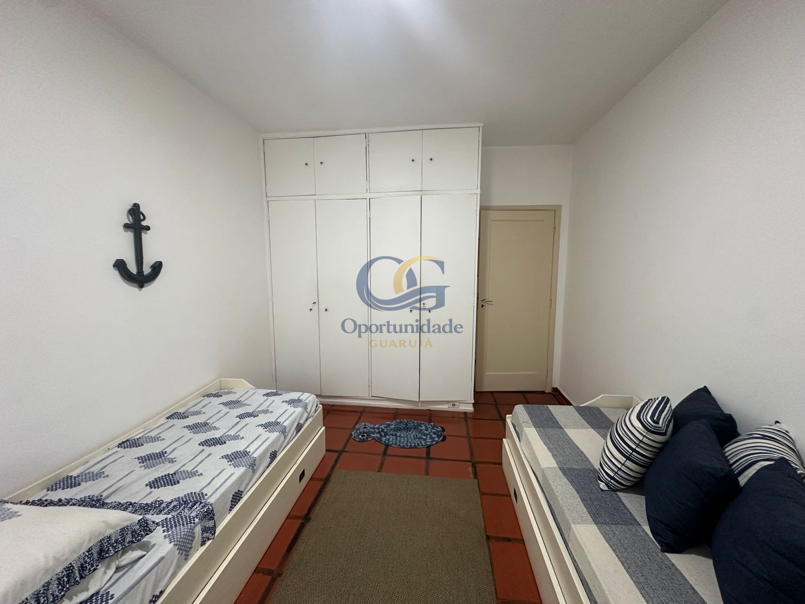 Apartamento na Praia das Pitangueiras, Guarujá - SP