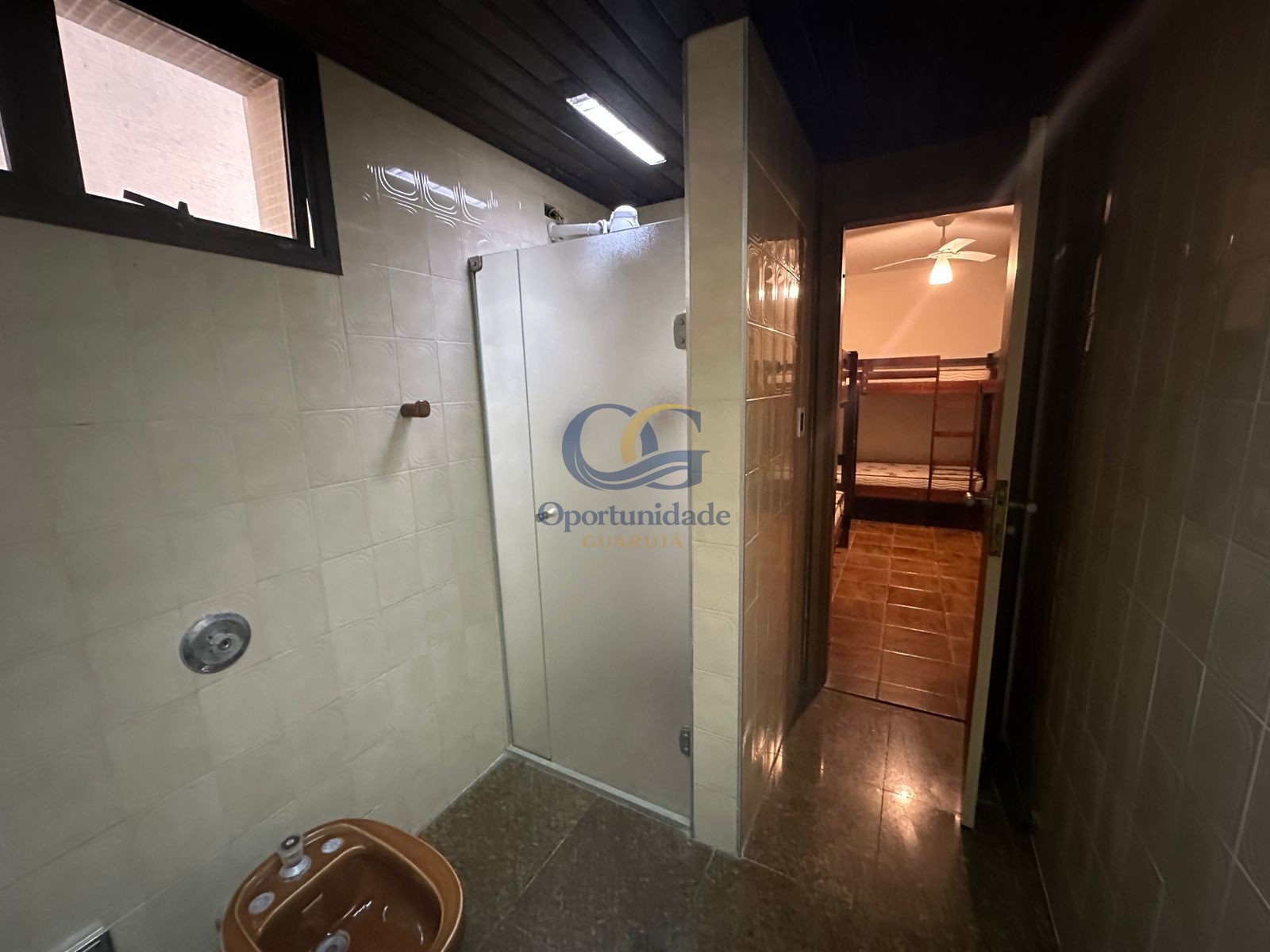 Apartamento Frente ao Mar nas Pitangueiras, Guarujá - SP