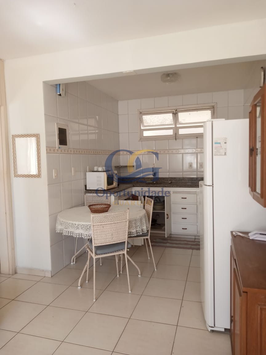 Apartamento na Praia das Pitangueiras, Guarujá - SP