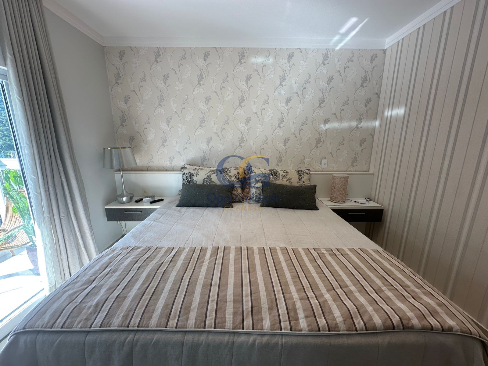 Apartamento Frente ao Mar, Praia da Enseada, Guarujá - SP