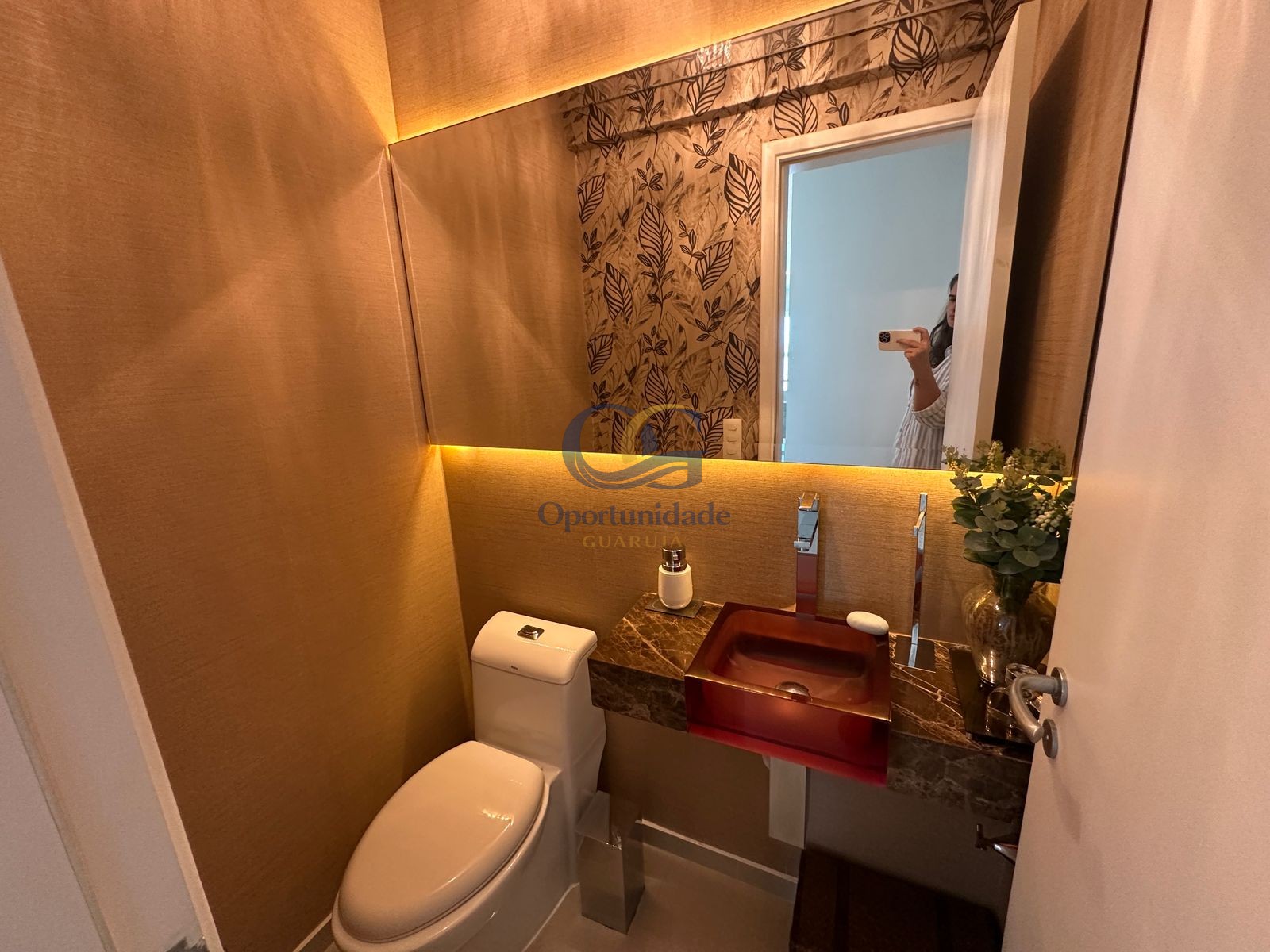 Apartamento Frente ao Mar, Praia da Enseada, Guarujá - SP