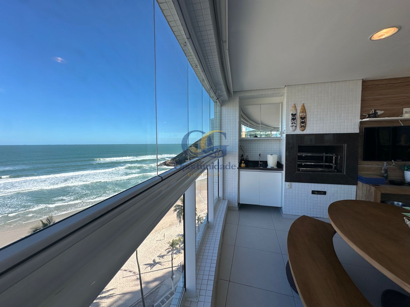 Apartamento Frente ao Mar, Praia da Enseada, Guarujá - SP