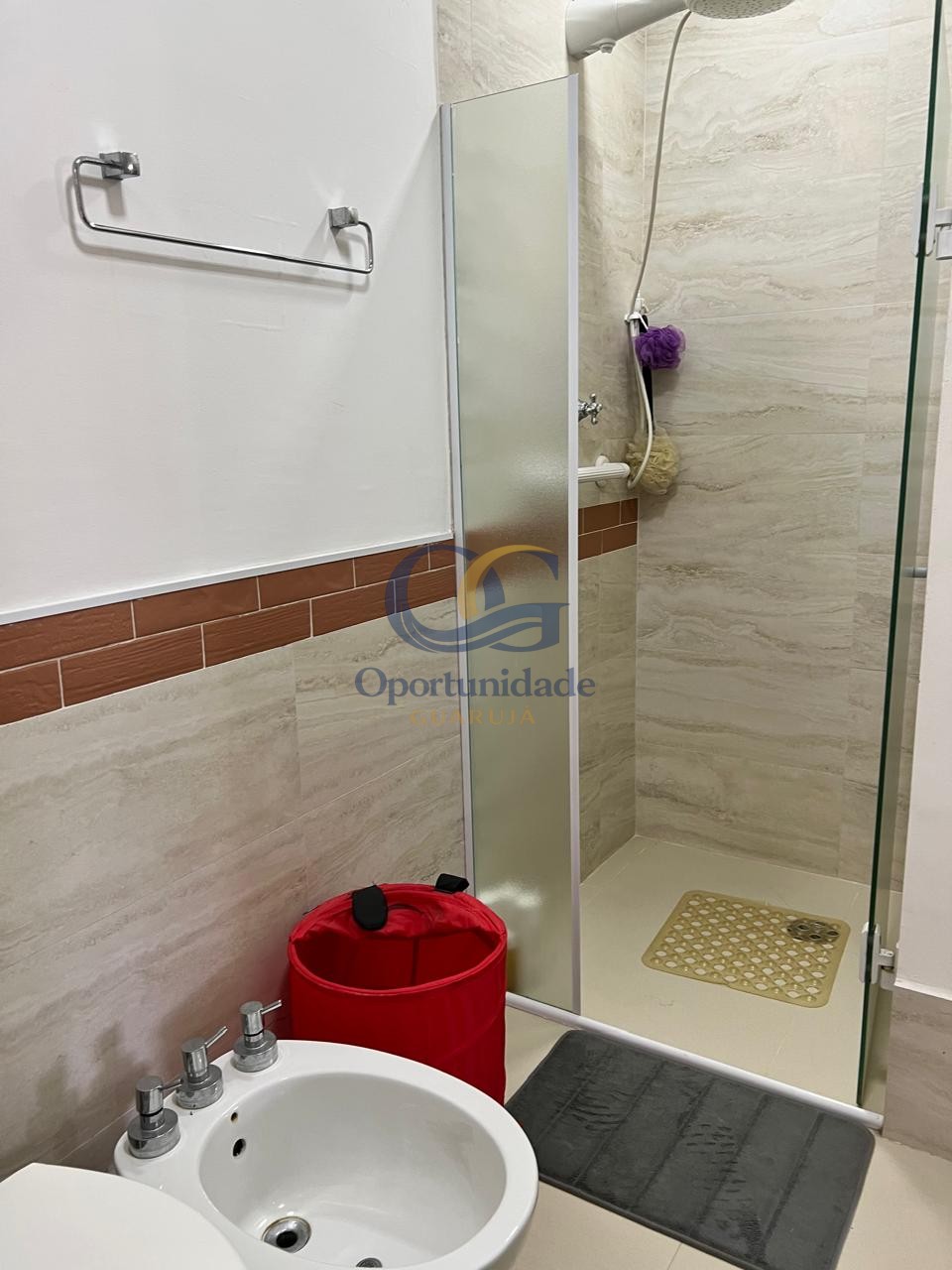 Apartamento na Praia da Enseada, Guarujá - SP