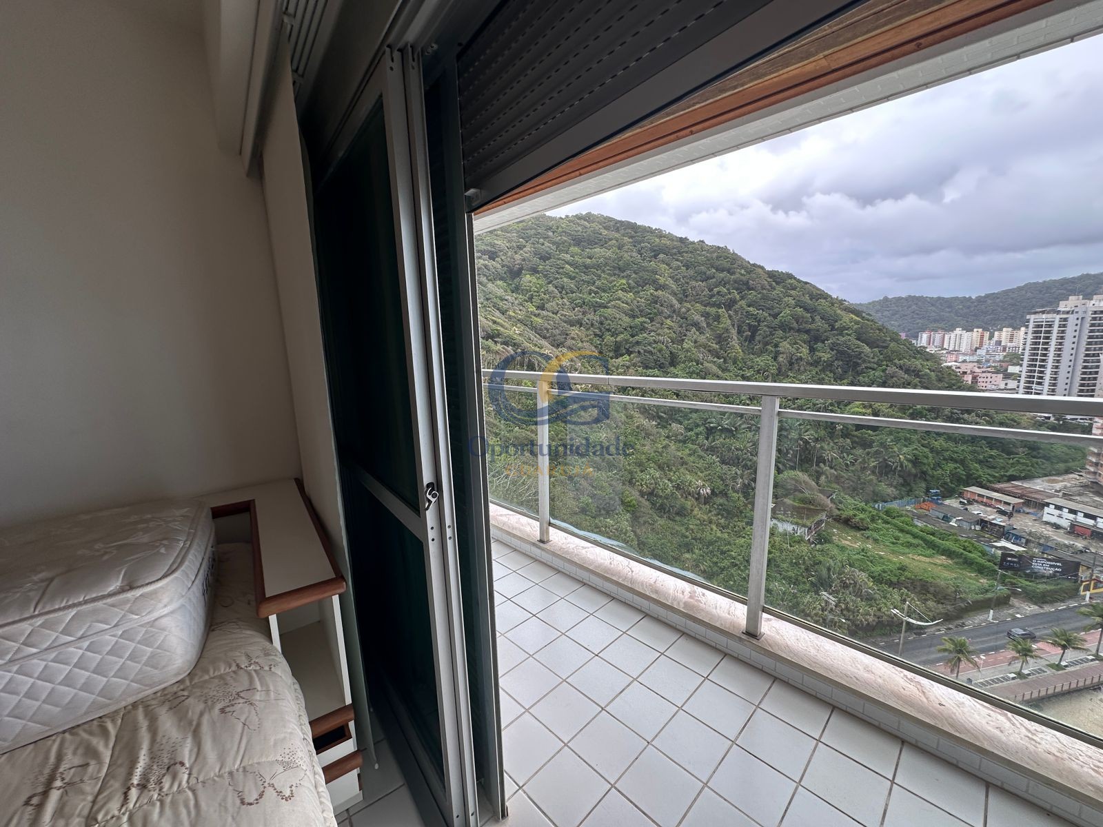 Apartamento Frente ao Mar nas Pitangueiras, Guarujá - SP