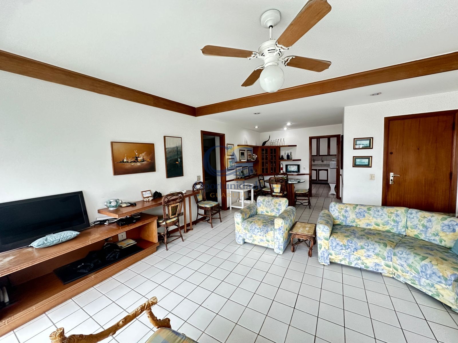 Apartamento Frente ao Mar nas Pitangueiras, Guarujá - SP