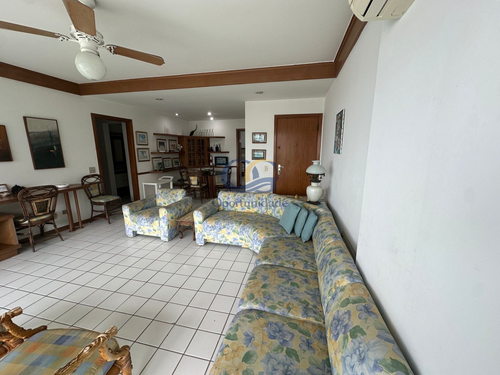 Apartamento Frente ao Mar nas Pitangueiras, Guarujá - SP
