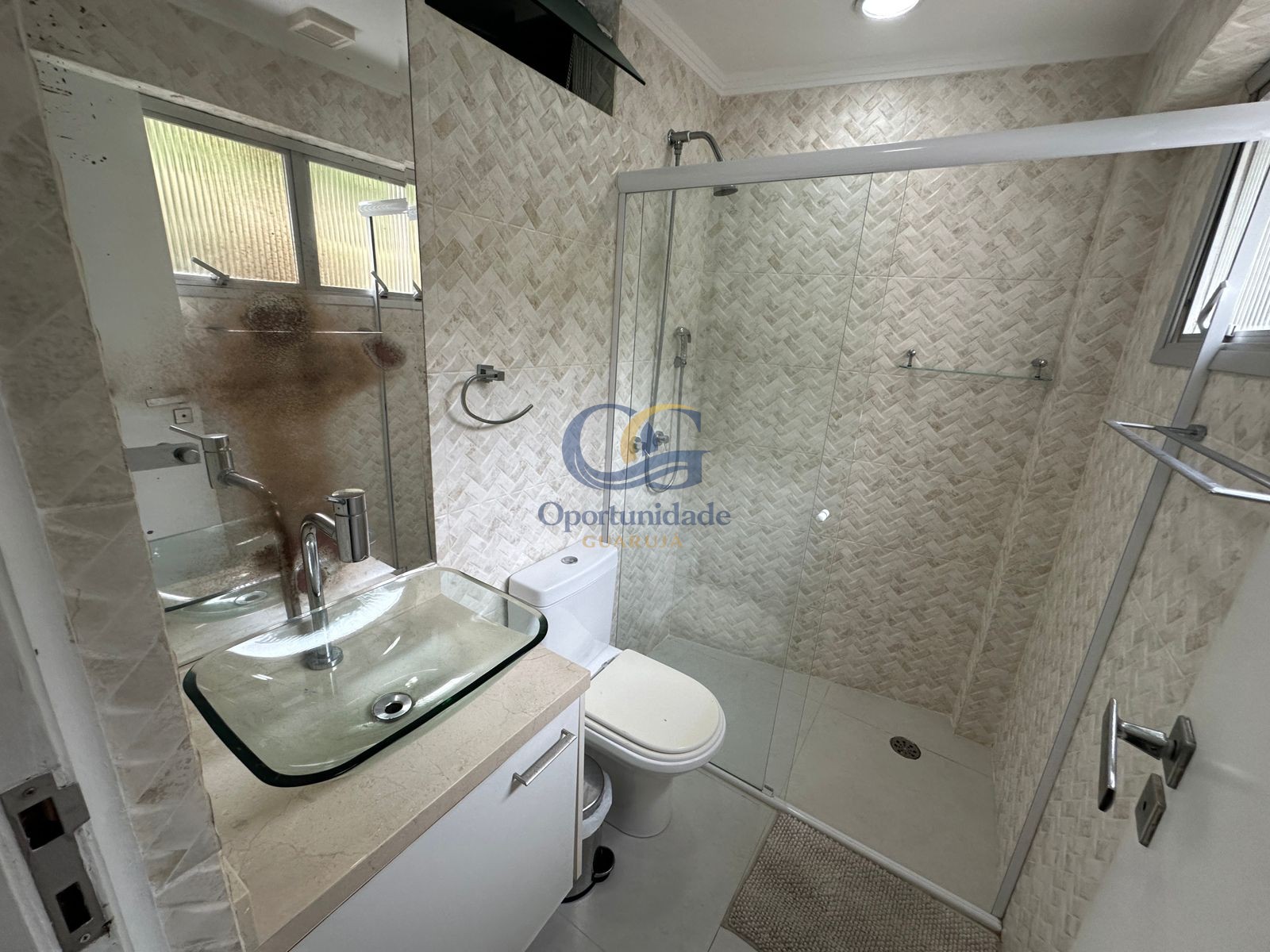 Apartamento Frente ao Mar nas Pitangueiras, Guarujá - SP