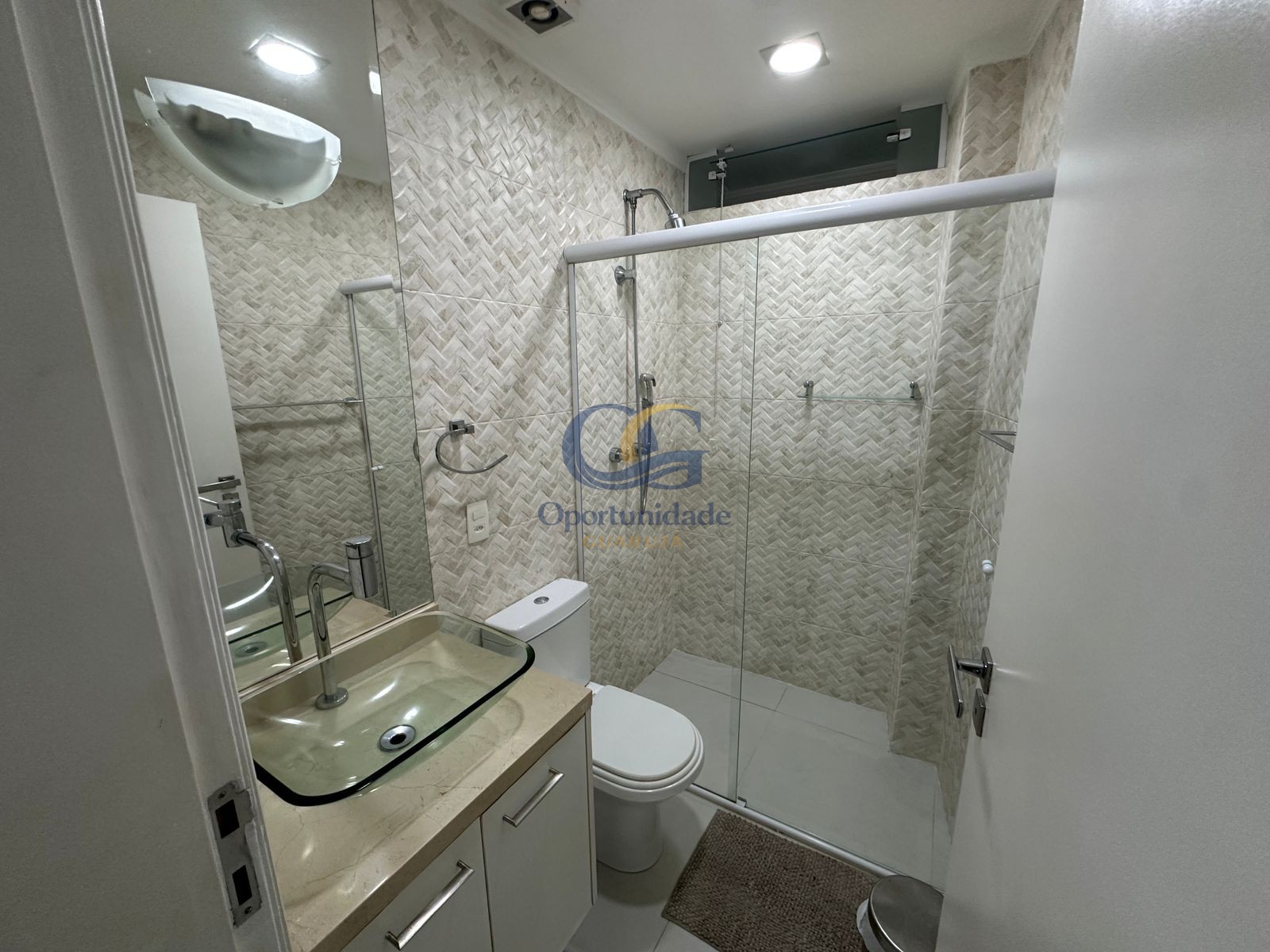 Apartamento Frente ao Mar nas Pitangueiras, Guarujá - SP