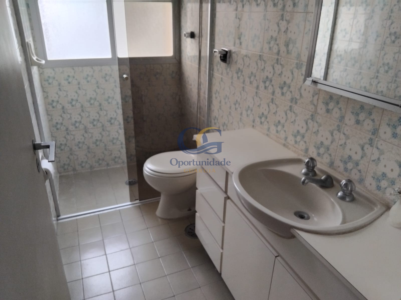 Apartamento na Praia das Astúrias, Guarujá - SP