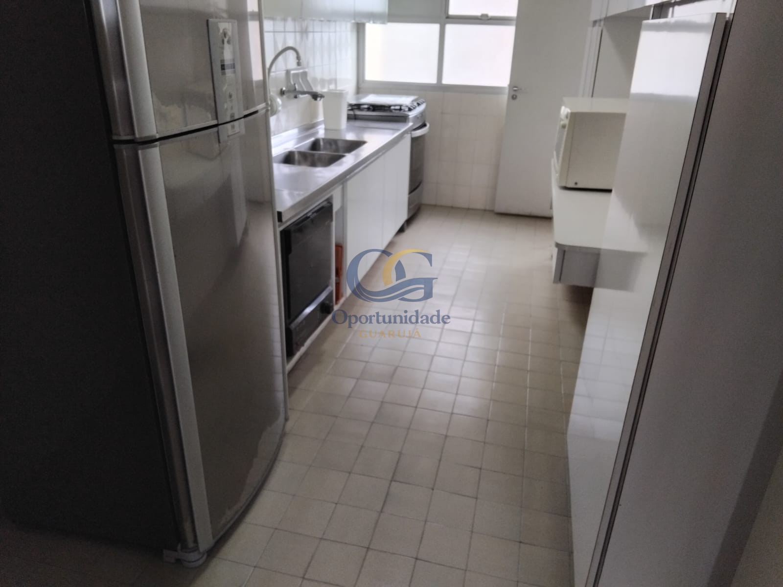 Apartamento na Praia das Astúrias, Guarujá - SP