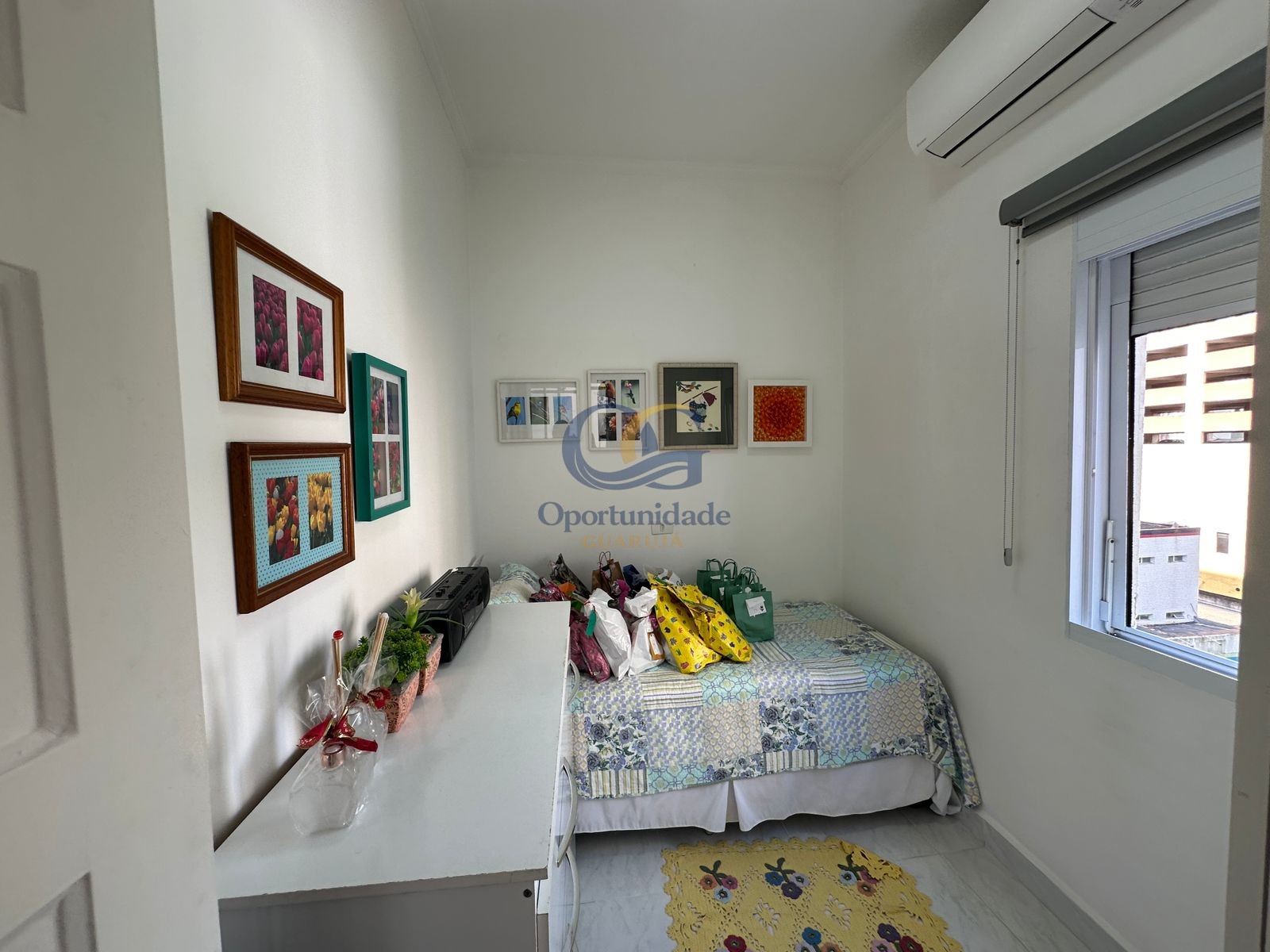 Apartamento na Praia das Pitangueiras, Guarujá - SP