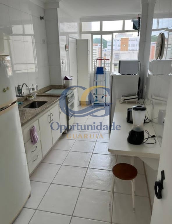Apartamento na Praia das Pitangueiras, Guarujá - SP