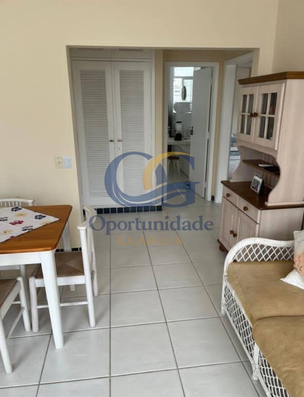Apartamento na Praia das Pitangueiras, Guarujá - SP